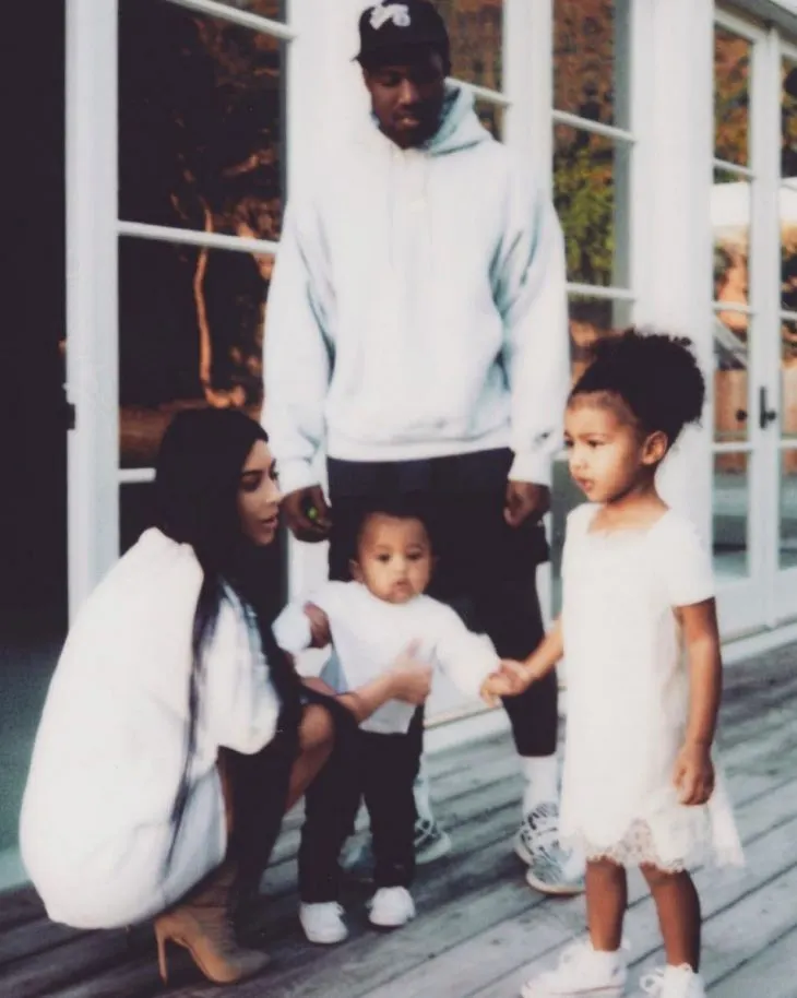 Kim Kardashian tiết lộ giới tính em bé thứ 3 nhưng thừa nhận chưa hoàn toàn sẵn sàng - ELLE Việt Nam