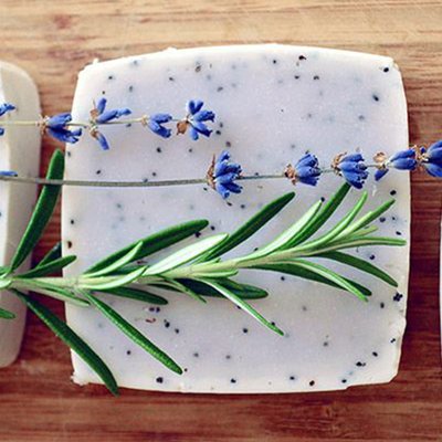 Niềm đam mê làm xà phòng handmade của cô gái xà phòng
