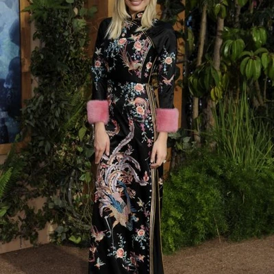 Phong cách thời trang Margot Robbie - ELLE VN