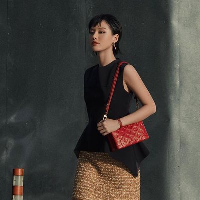 cách phối màu đỏ và vàng sang mà không sến