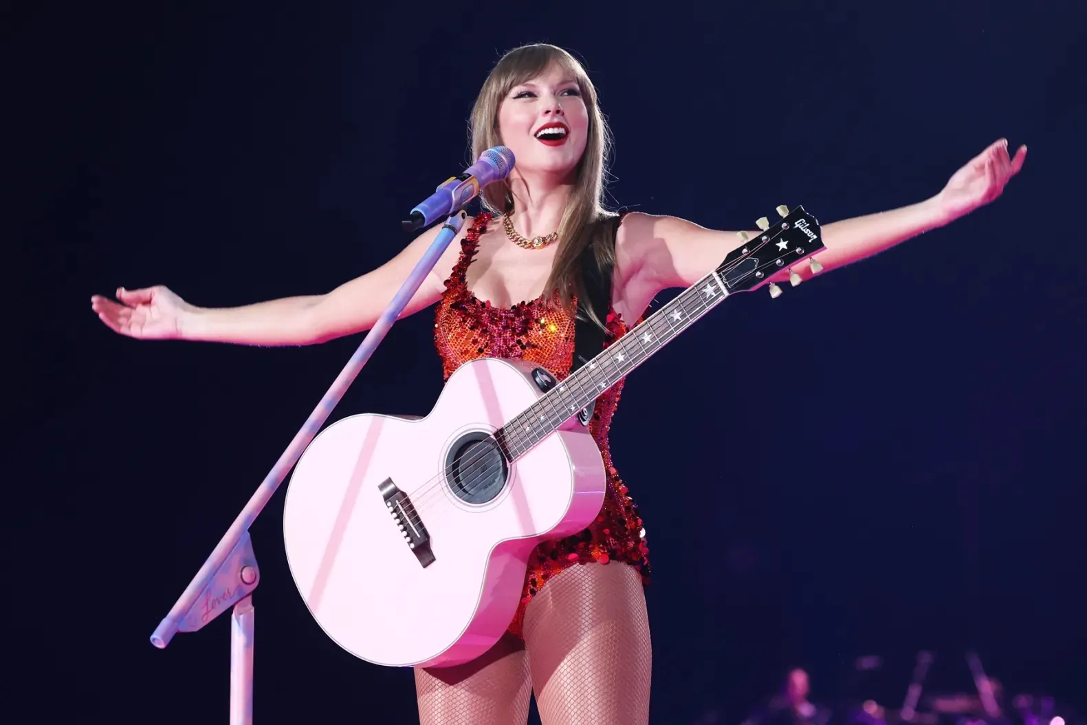 Taylor Swift và bài học dũng cảm đeo đuổi đam mê