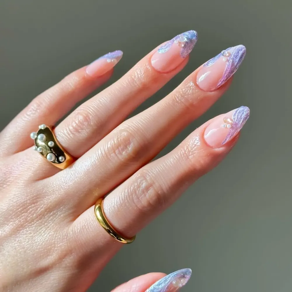 Mẫu nail ombre siren.