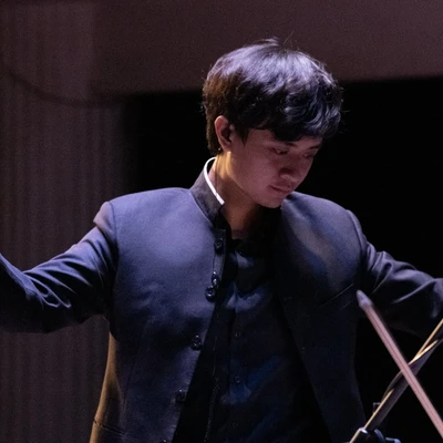 chân dung dustin tiêu