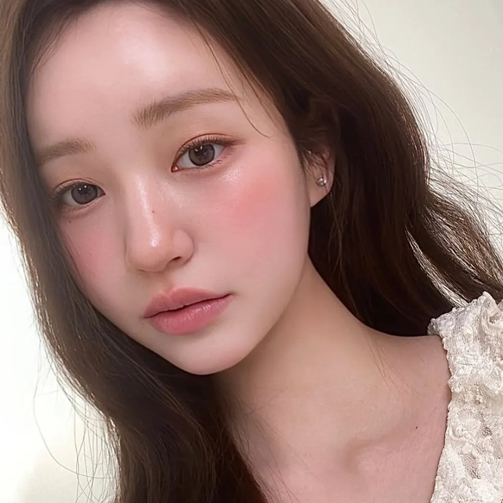người mẫu Hàn Quốc dưỡng da 