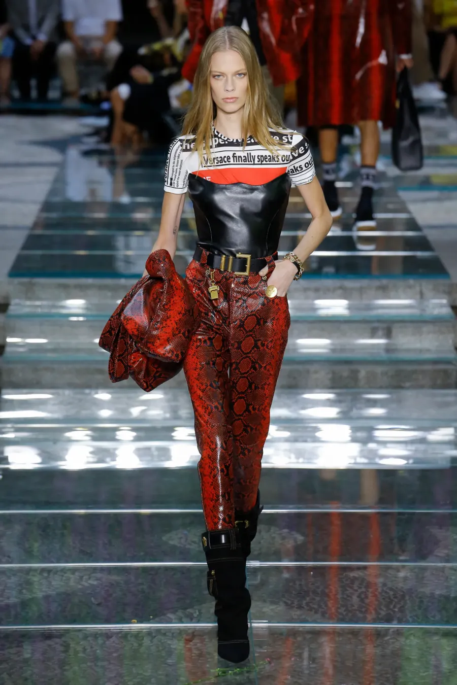 versace bản phối da rắn