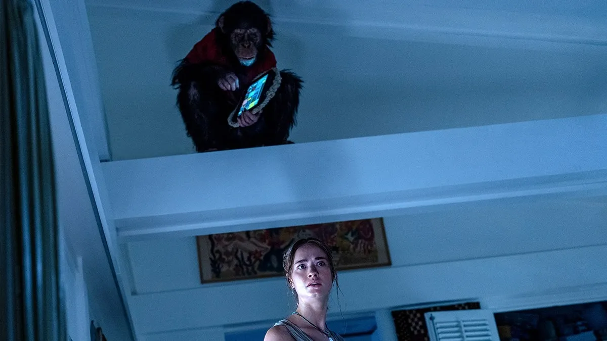 Diễn viên Hollywood Johnny Sequoyah nhận được lời khen khi đóng phim Linh Trưởng.