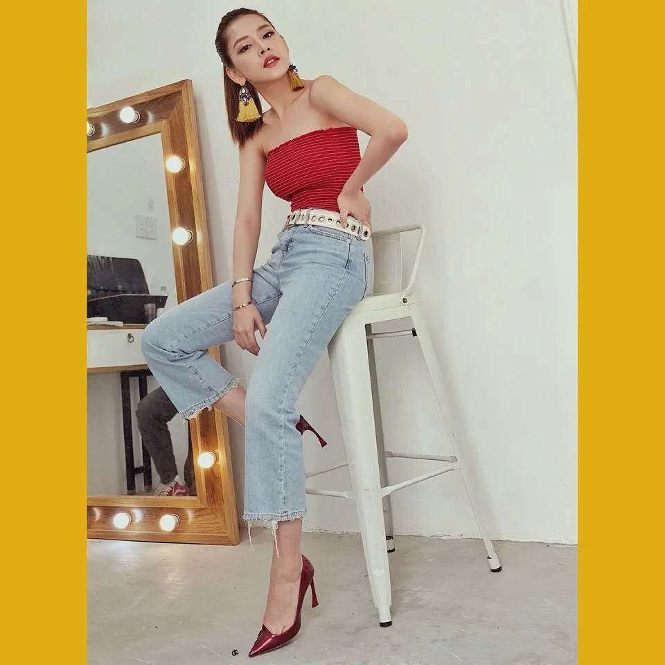 Xu hướng thời trang quần jeans được nhiều sao Việt ưa chuộng 15