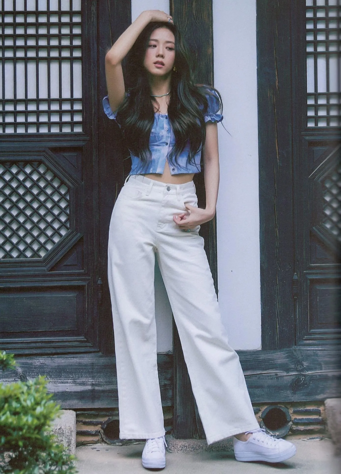 quần trắng ống rộng jisoo 