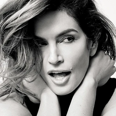 Siêu mẫu Cindy Crawford chưa có ý định giải nghệ ở tuổi 50