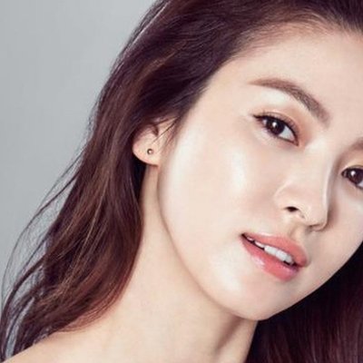 Cách thu nhỏ lỗ chân lông và "giải cứu" làn da bóng nhờn của bạn trong mùa Hè