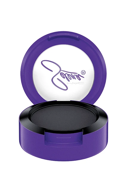 Rúng động trước BST MAC Cosmetic x Selena ELLE VN