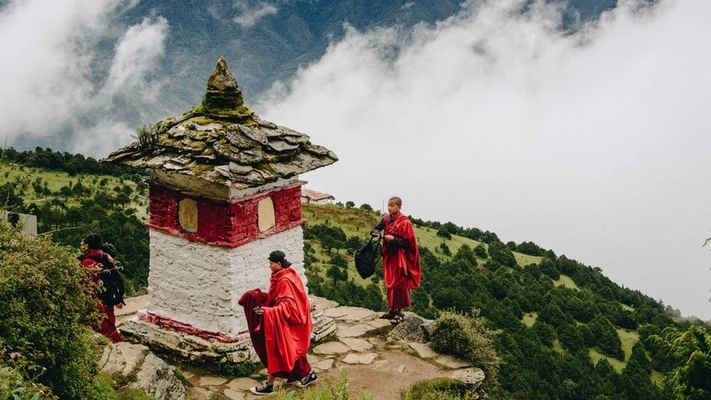 trải nghiệm du lịch bhutan trên núi