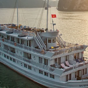 Đón Năm mới trên du thuyền Paradise Hotel & Cruises
