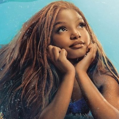 Halle Bailey trong vai nào Tiên Cá. Ảnh: Instagram@ disneystudios.