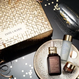 Estee Lauder mua le hoi