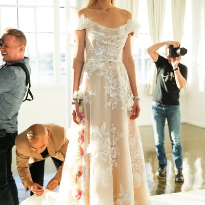 77 mẫu váy cưới đẹp nhất trong Tuần lễ thời trang cô dâu Thu-Đông 2017