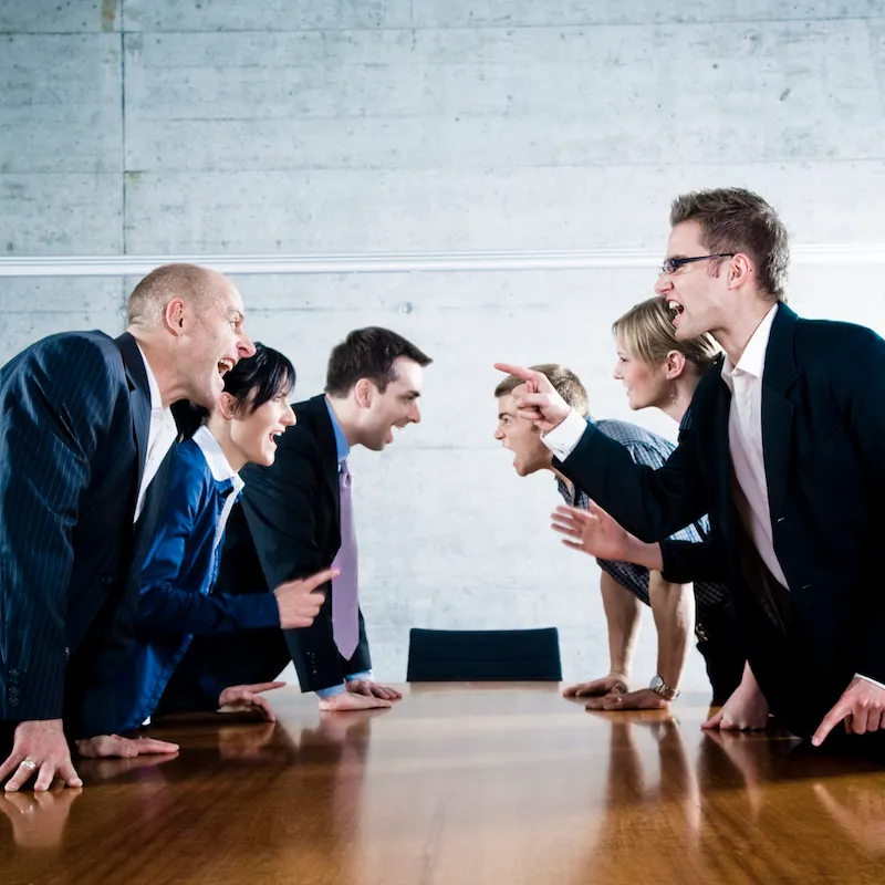 ác khẩu âm điệm to, vẻ mặt <mark class=