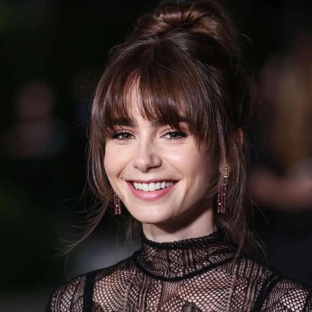 Hình ảnh Lily Collins với tóc mái kiểu Pháp.