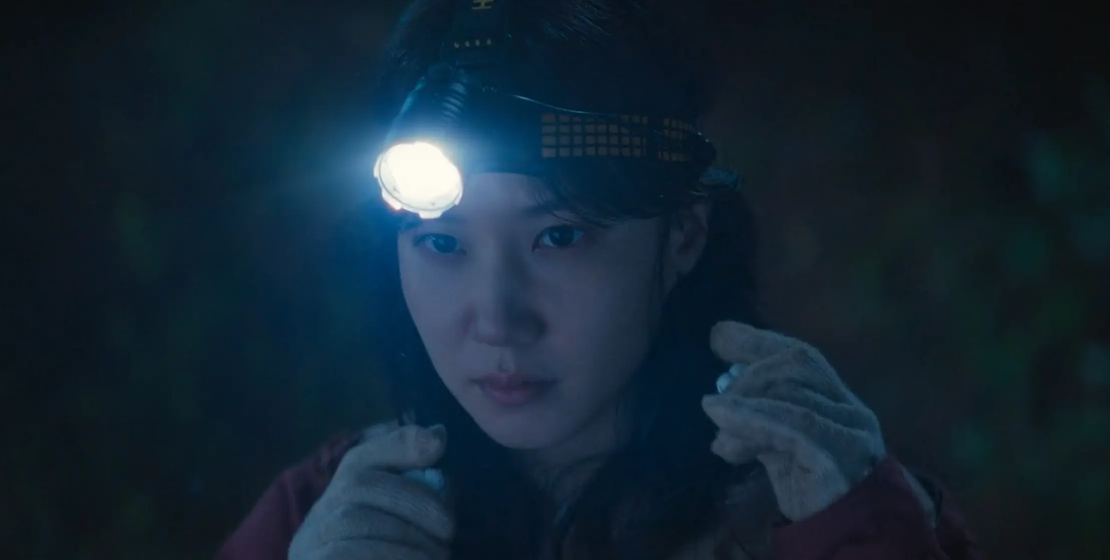 cảnh đào mộ Hyper Knife