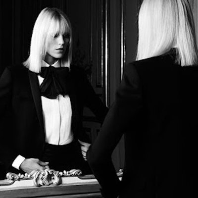 the first women suit thập niên 60