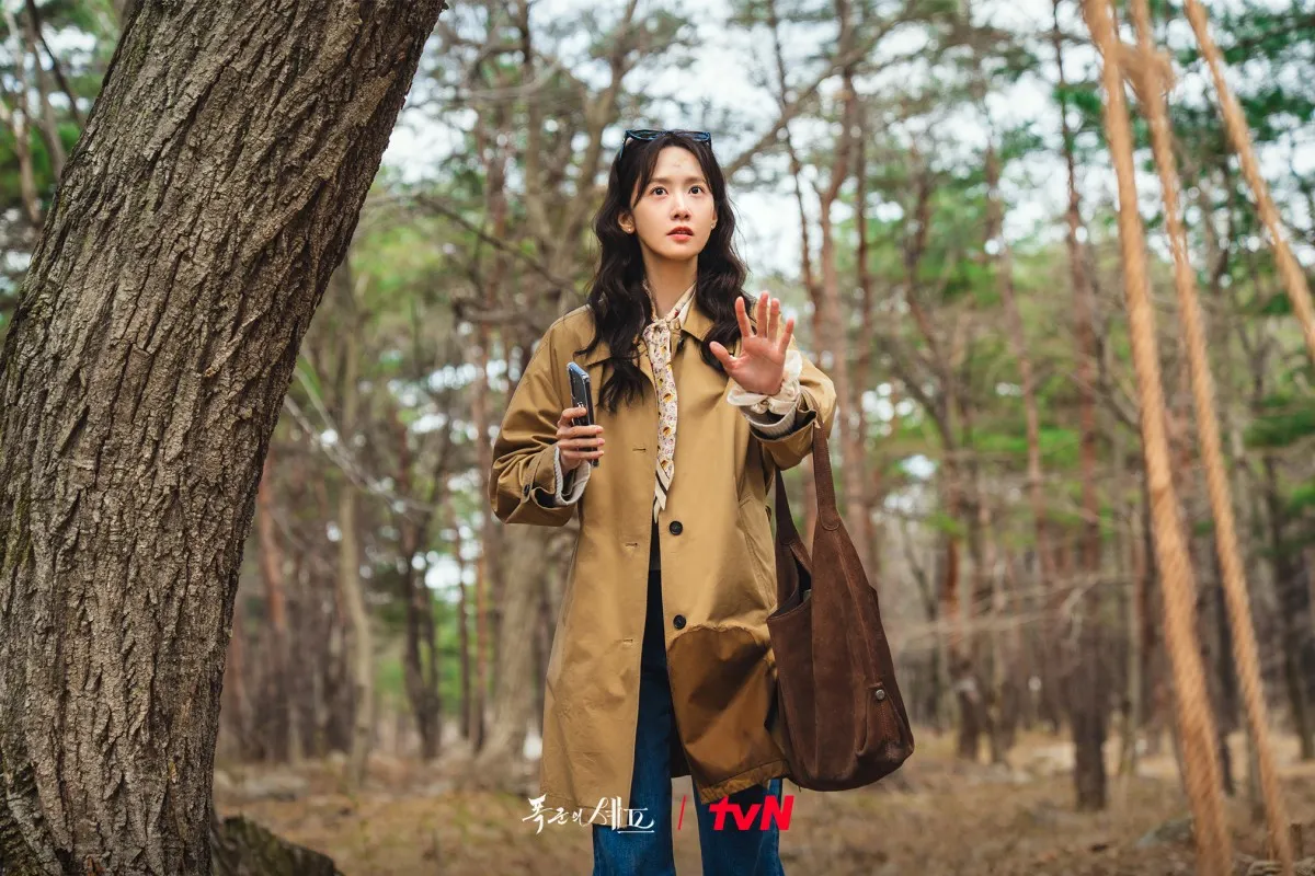 Yoona diện áo khoác dạ 