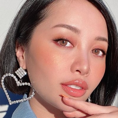 Nghệ sĩ trang điểm beauty blogger Michelle Phan