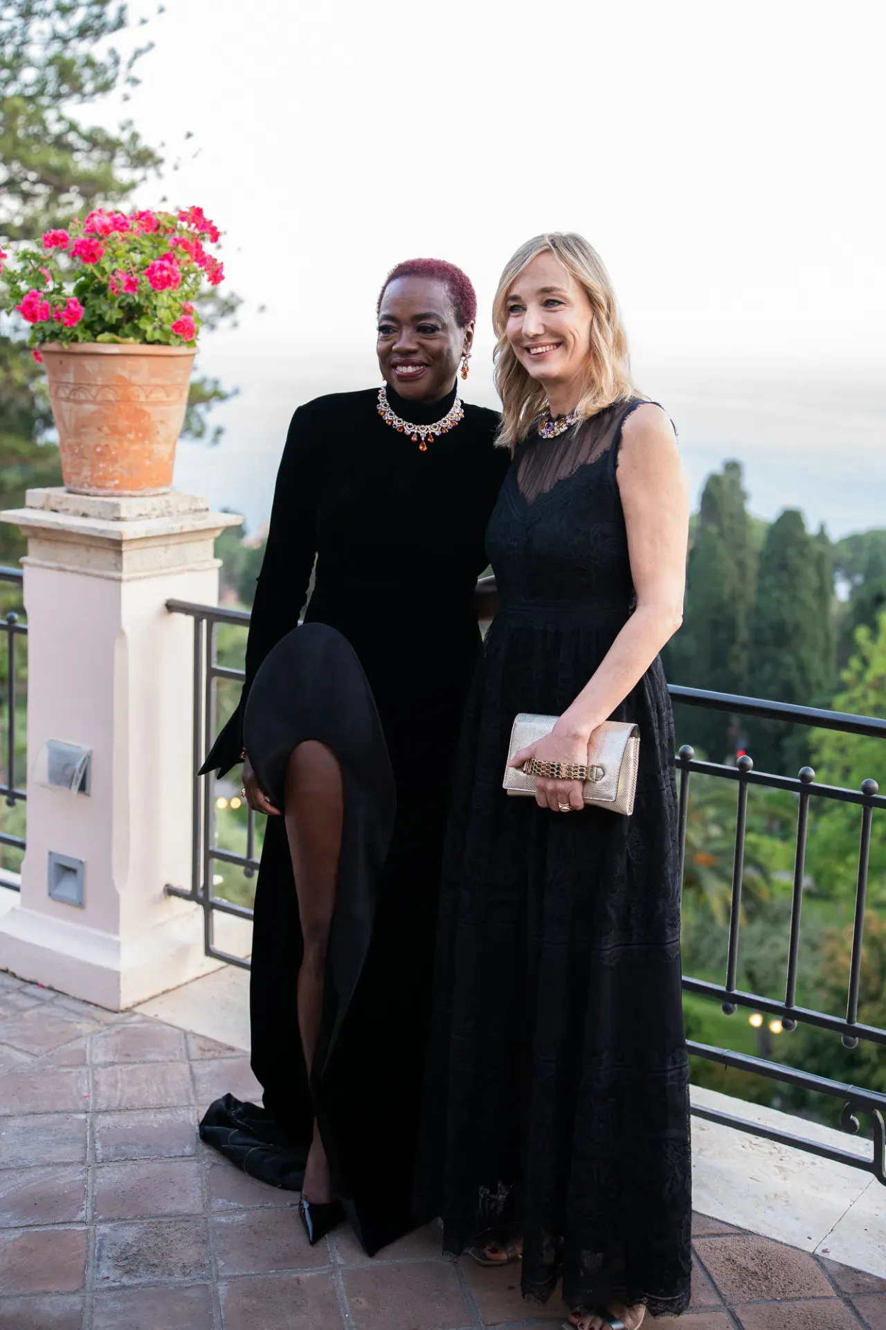 Viola Davis cùng Phó Giám đốc Điều hành Bvlgari