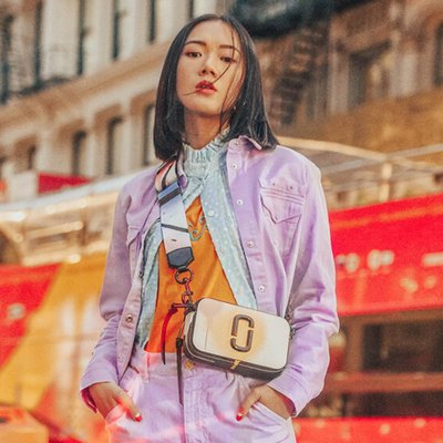 itscamilleco cách phối màu ấn tượng với màu tím và cam feature