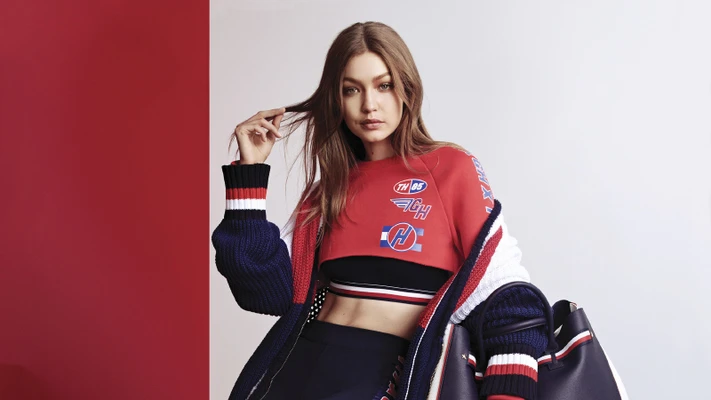 gigi hadid trong chiến dịch tommy hilfiger 2018 theo phong cách thời trang athleisure