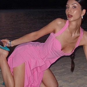 xu hướng sandals hở mũi thách thức mọi bản phối