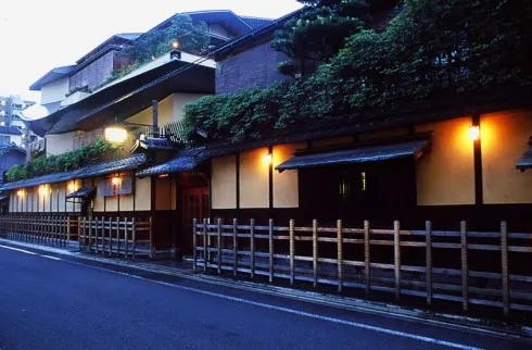 du lịch nghỉ dưỡng với 5 lữ điếm truyền thống Nhật Bản - Hiiragiya 1 - elle vietnam