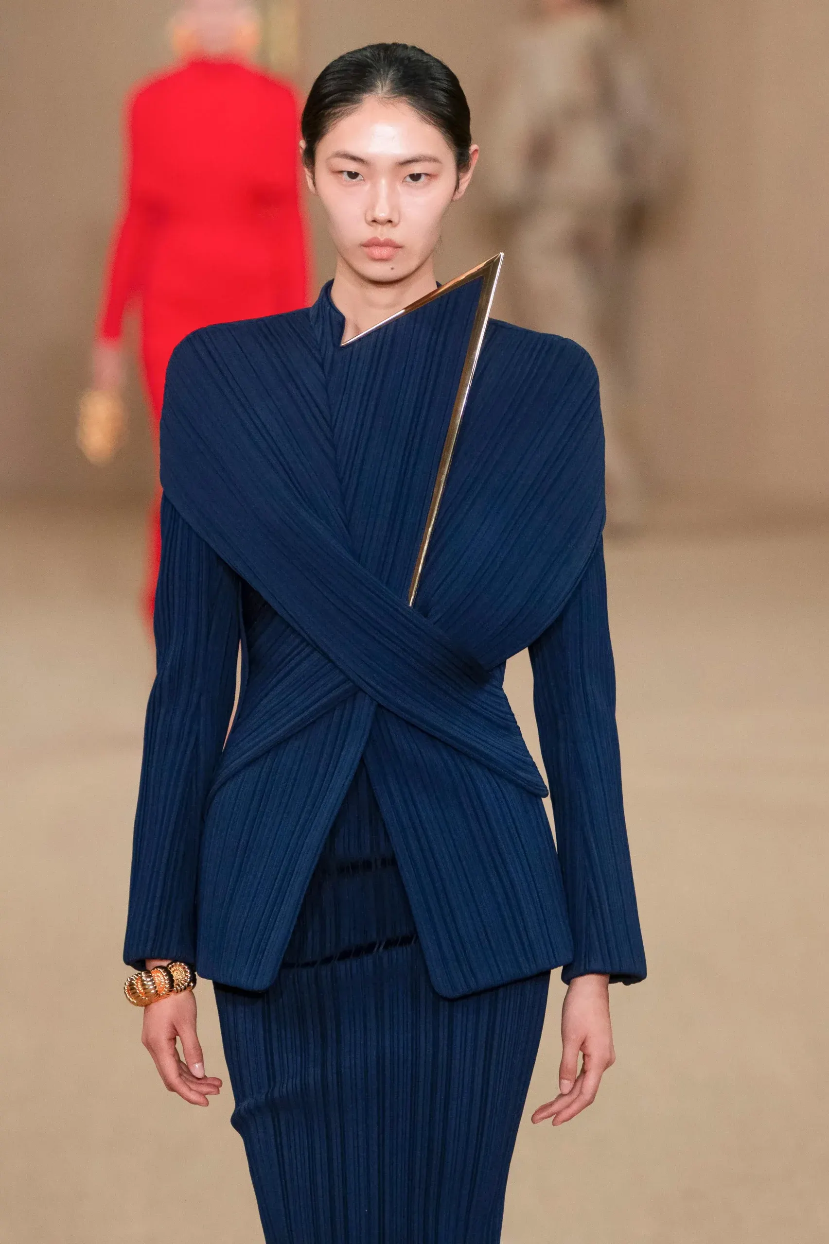 balmain thiết kế xanh navy