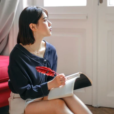cô gái thích sự riêng tư