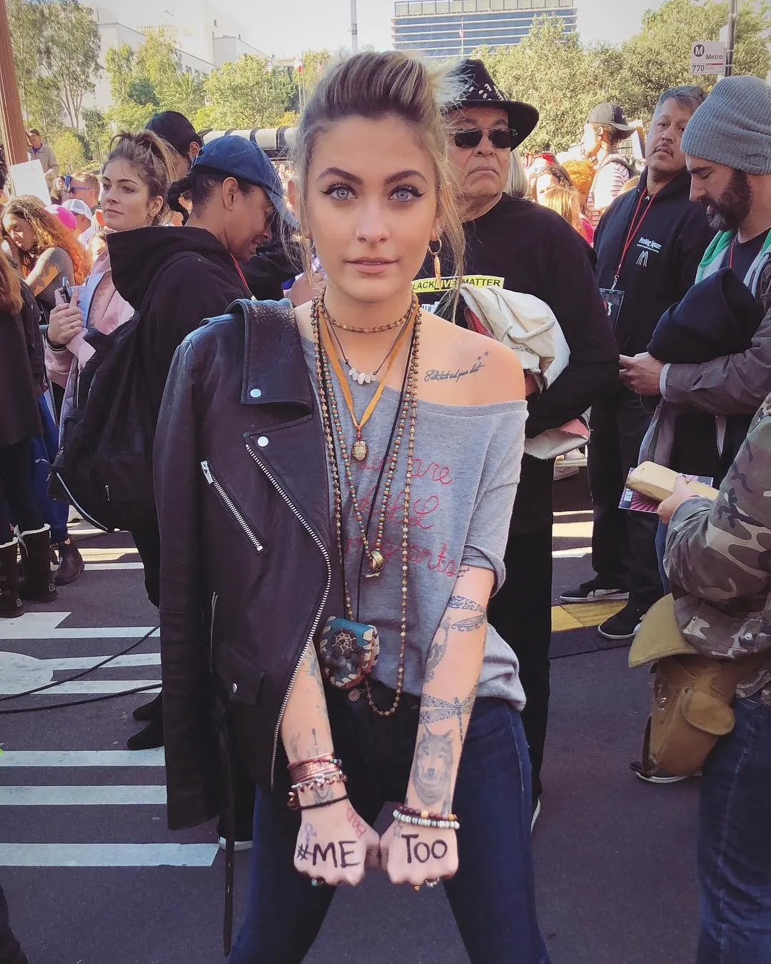 Từ đường phố đến thảm đỏ, phong cách thời trang của diễn viên Paris Jackson đã thay đổi đáng kinh ngạc
