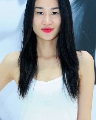 ELLE Fashionista - Nguoi Mau Thanh Truc