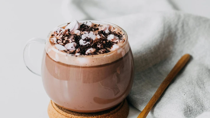 cacao - cốc cacao nóng được rải marshmallow bên trên