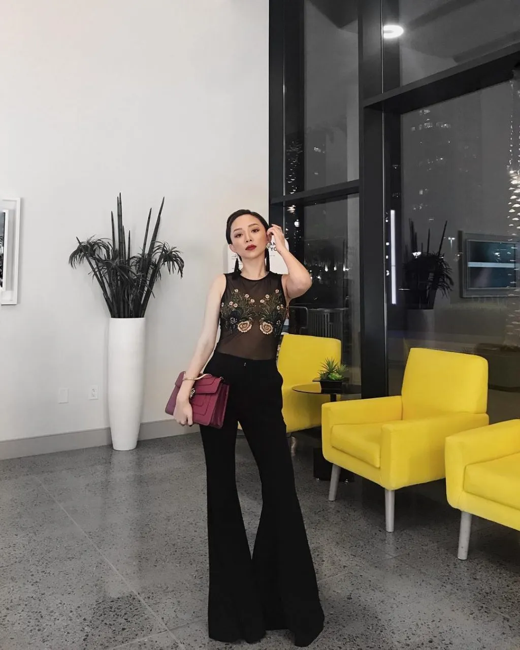 Cặp đôi đen-trắng chính là màu sắc thời trang "độc chiếm" phong cách sao Việt! 1