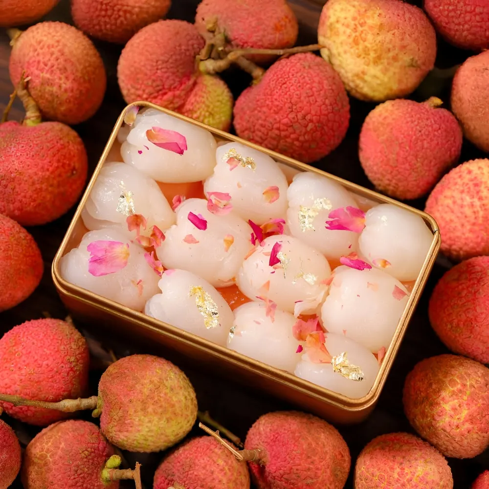 Khay bánh đựng vải.