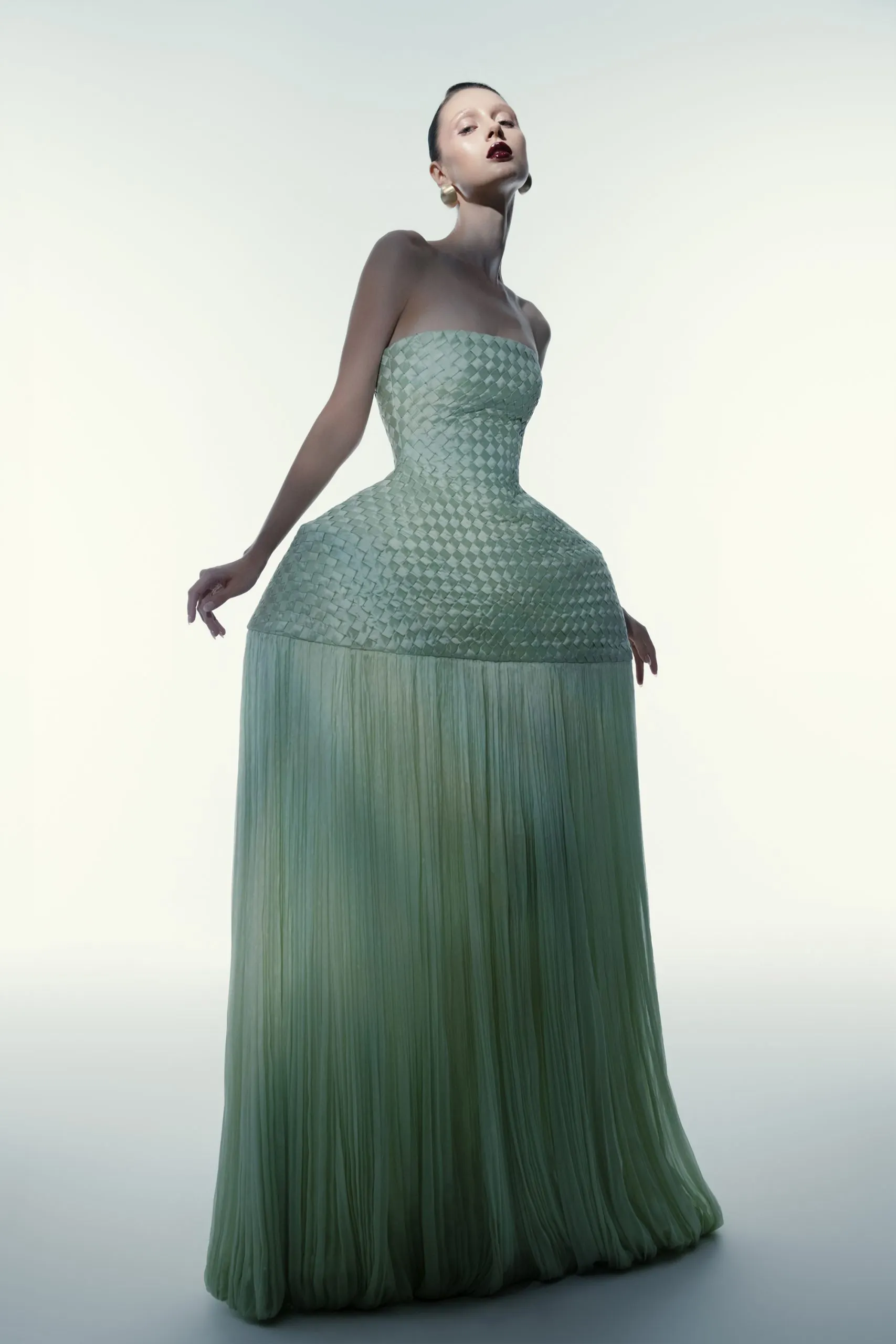 đầm trắng maxi CONG TRI