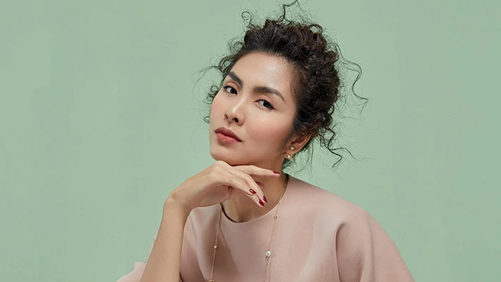 Phong cách trang điểm như ngọc nữ Tăng Thanh Hà.