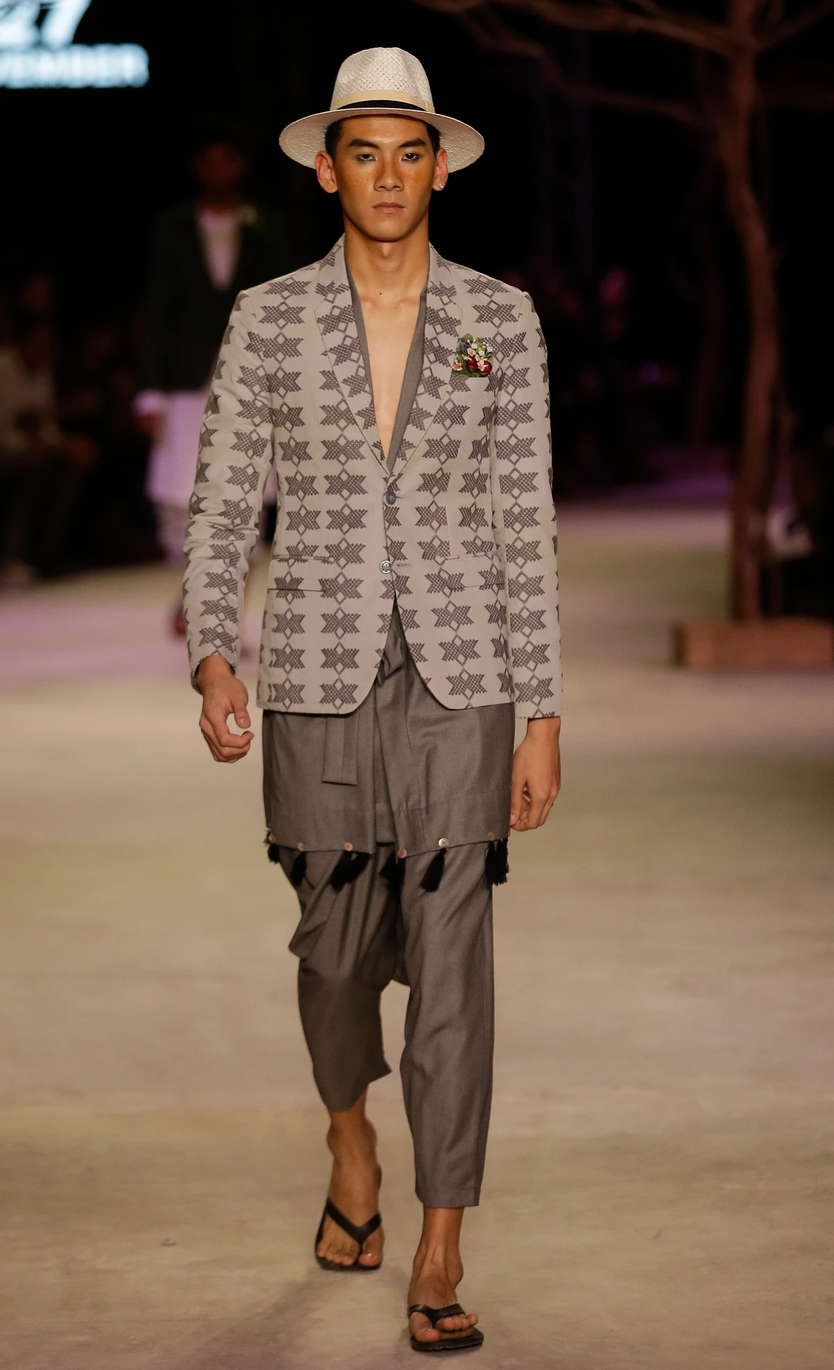 Tuần lễ Thời trang ELLE Thailand Xuân-Hè 2016