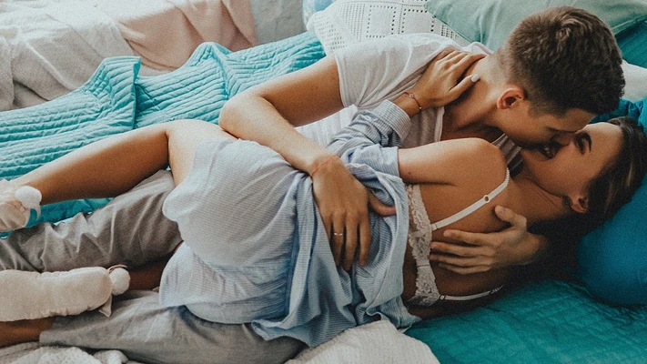 Thăng hoa hơn trong chuyện chăn gối với các bài tập thể dục rèn luyện cơ hông ngay tại nhà