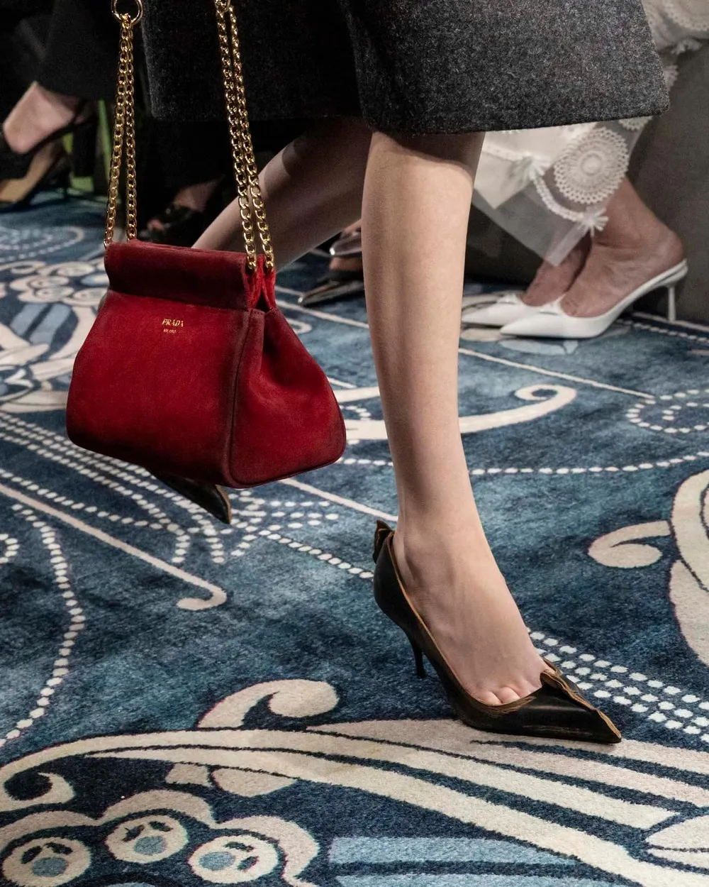 túi đỏ Prada Thu-Đông 2025