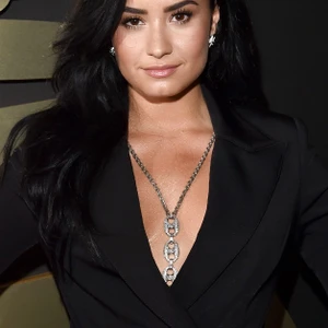 Grammy 2016: Phụ kiện đẹp nhất