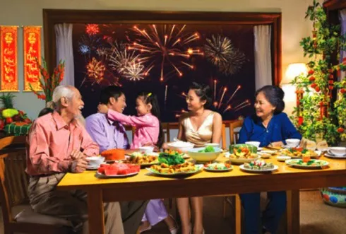 những lưu ý khi ăn uống ngày tết 1 - elle vietnam