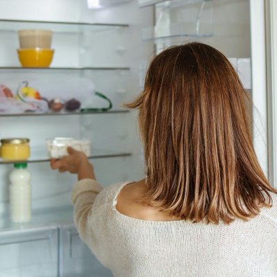 cách dọn dẹp và sắp xếp tủ lạnh