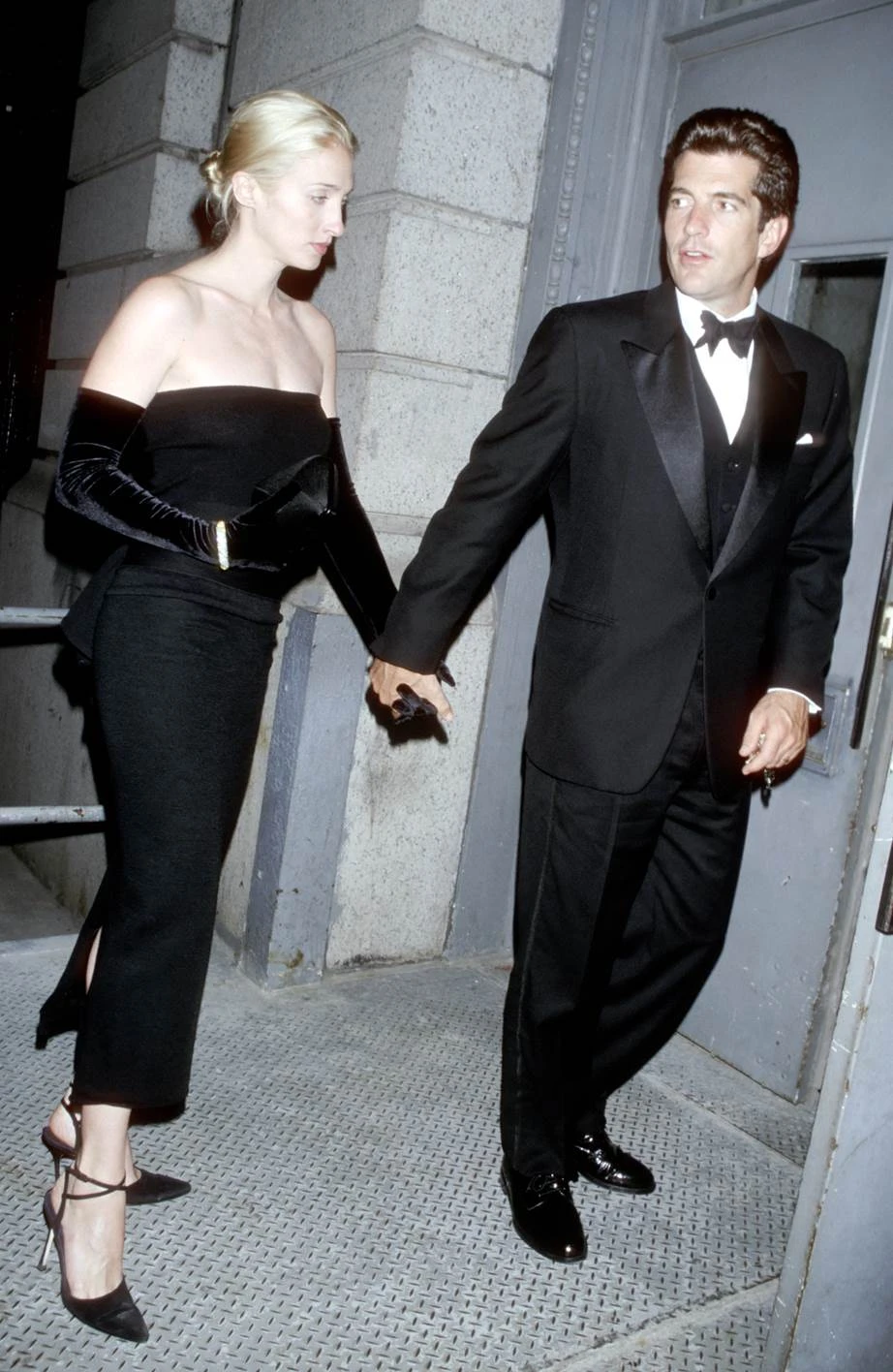 phụ kiện tối giản carolyn kennedy