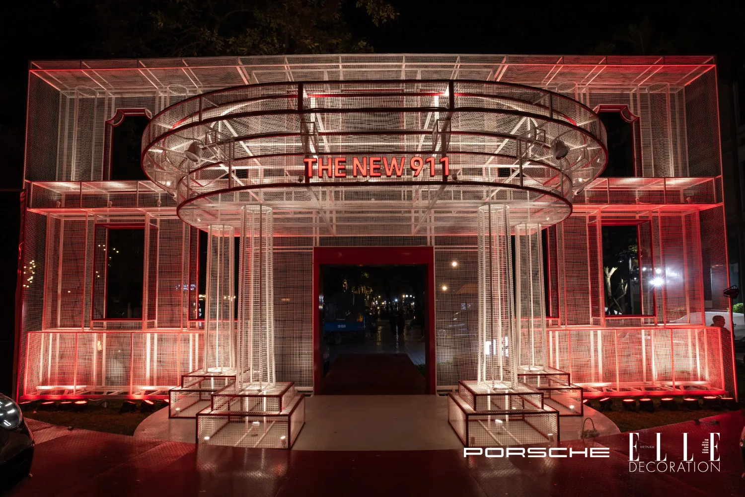 Porsche x ELLE Decoration Vietnam thiết kế sân khấu ra mắt