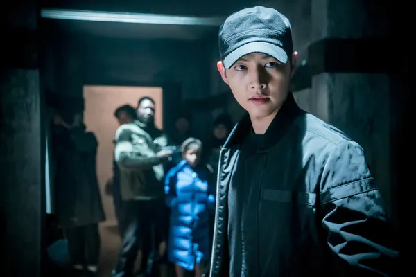 Những câu nói hay trong phim Hậu Duệ Mặt Trời_ellevietnam8