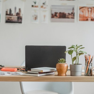 cách sắp xếp bàn làm việc tiết lộ phong cách làm việc